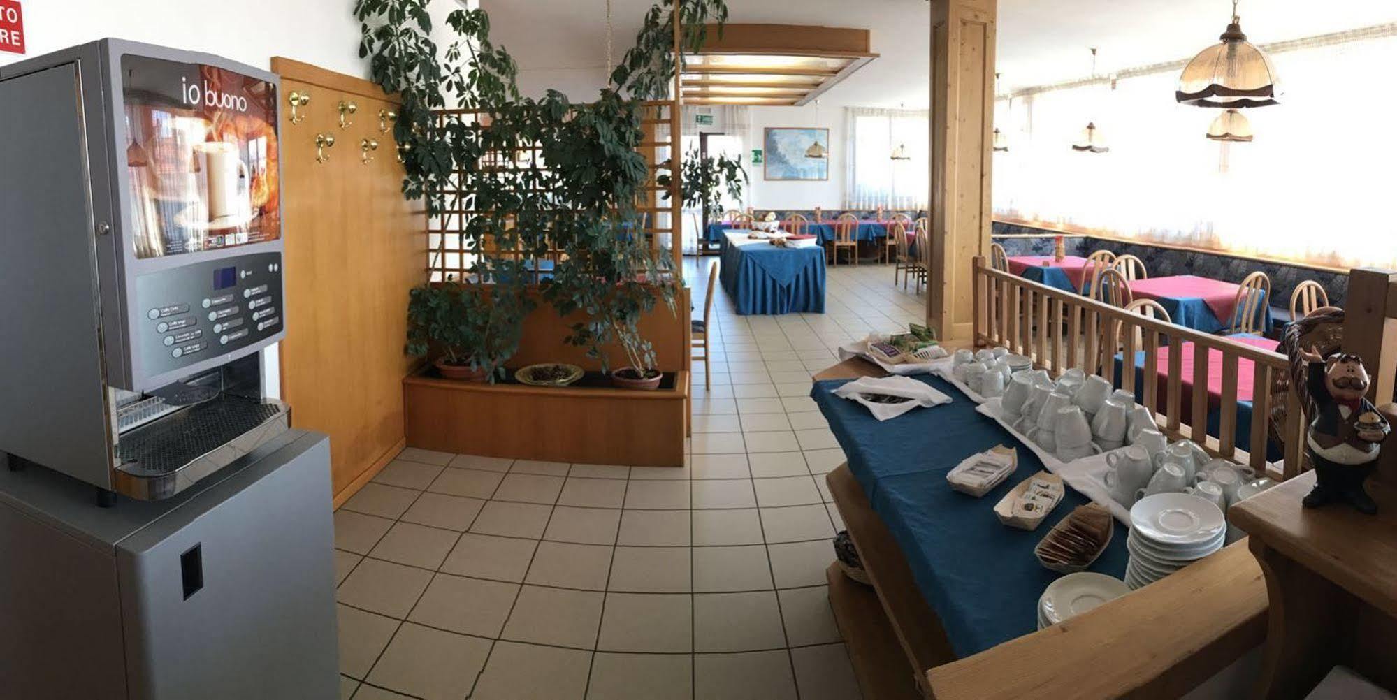 Hotel & Residence Montana Фай дела Паганела Екстериор снимка