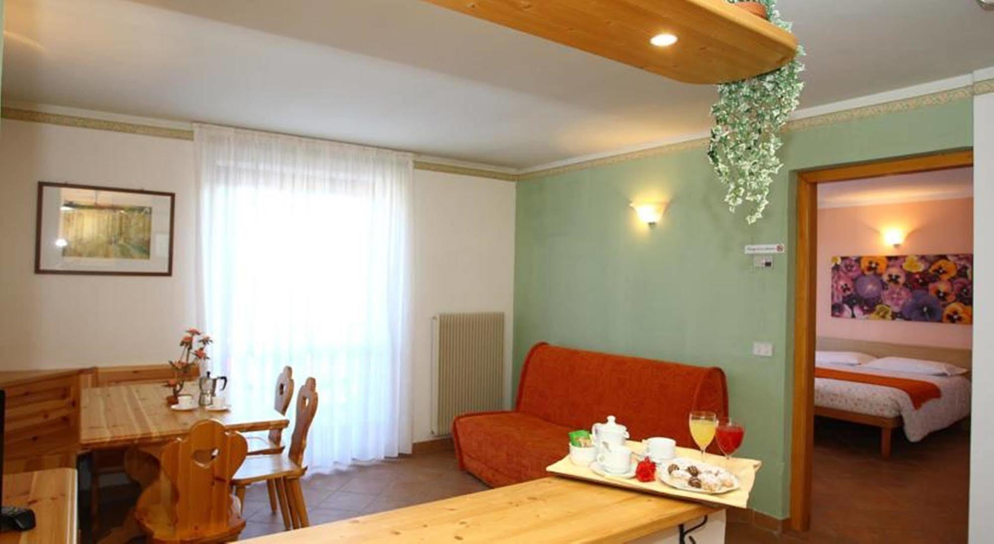 Hotel & Residence Montana Фай дела Паганела Екстериор снимка