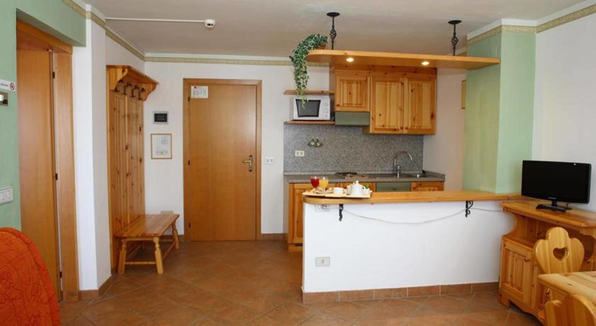 Hotel & Residence Montana Фай дела Паганела Екстериор снимка