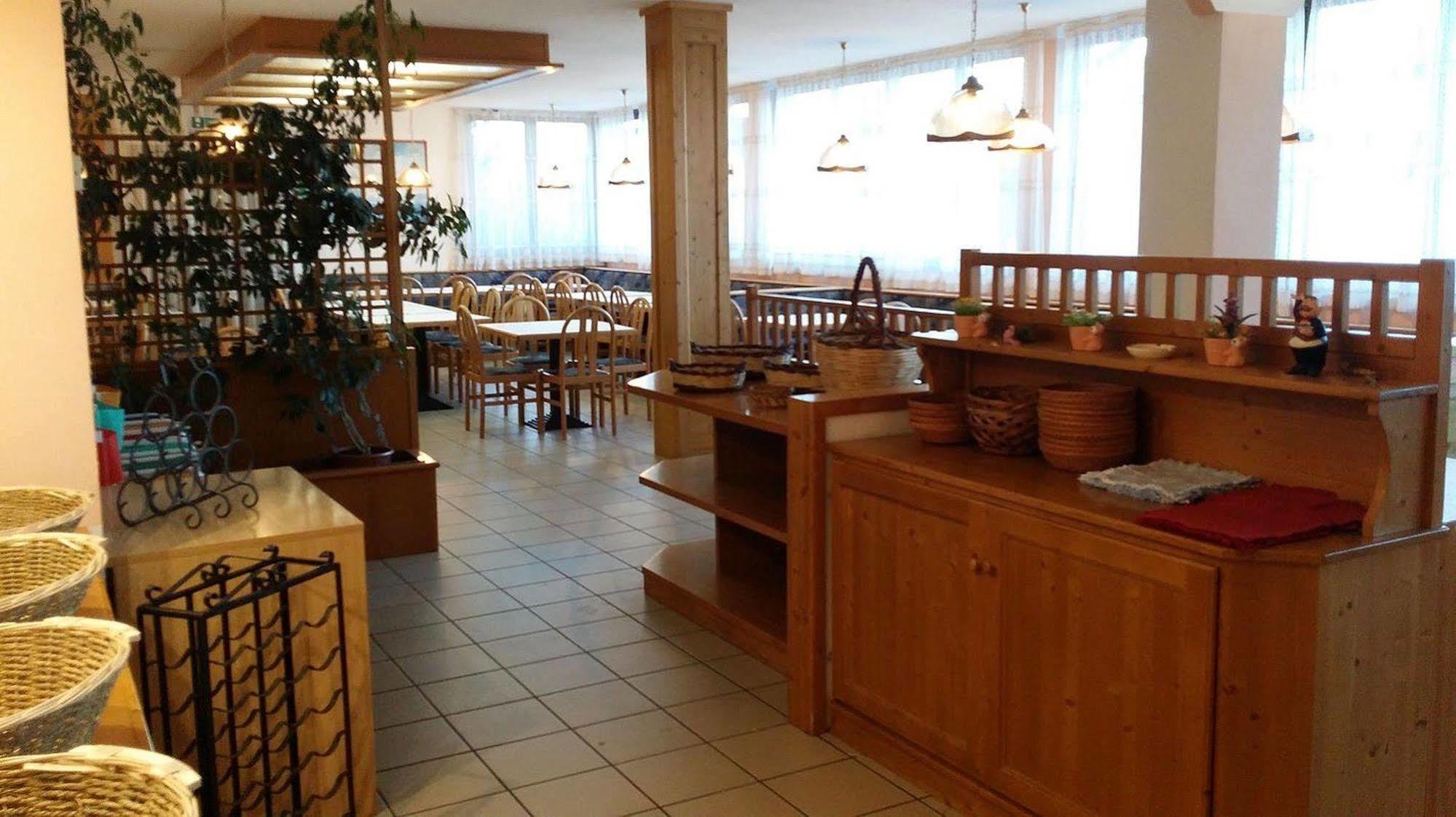 Hotel & Residence Montana Фай дела Паганела Екстериор снимка